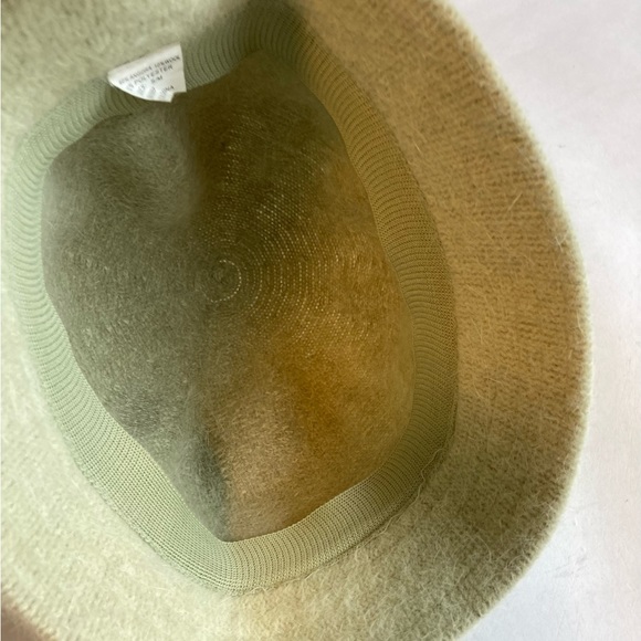 New Unbranded Mint Green 40% Angora 10% Wool 50% Acrylic Hat size S/M - Picture 7 of 8